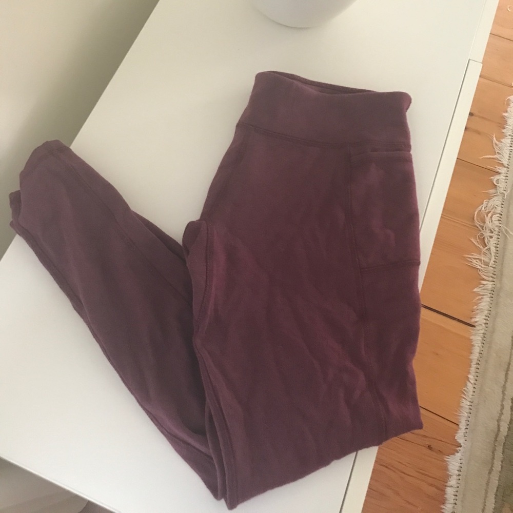 Plum colored Leggings with Pockets